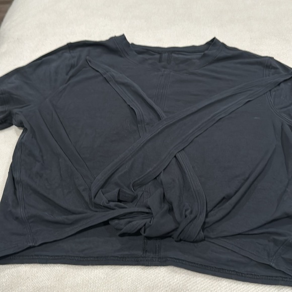 Lululemon - Picture 3 of 4